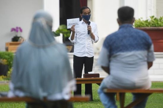 Soal Penanganan Covid-19 Jokowi Minta Menterinya Berhati-hati, Ini Pesannya