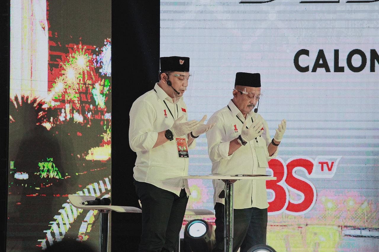 Adem, Ini Doa yang Dibaca Eri Cahyadi saat Pungkasi Debat Pilkada Surabaya