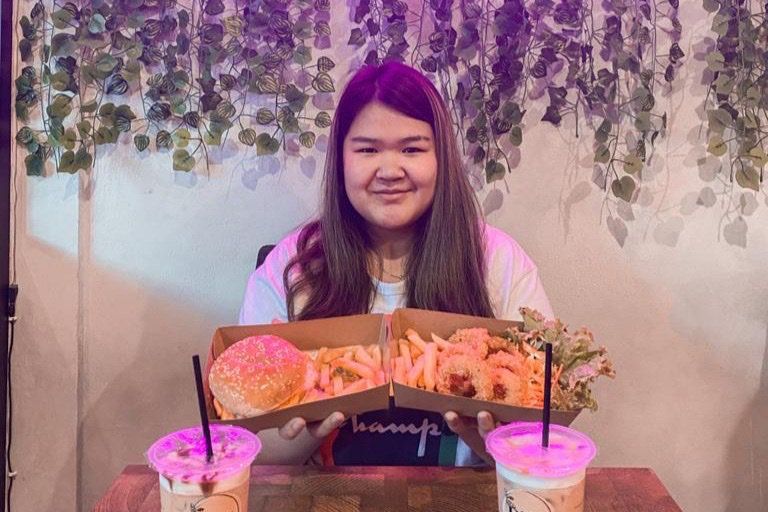 Lebih Banyak Sekolah Daring, Pelajar SMA di Surabaya Ini Buat Cafe