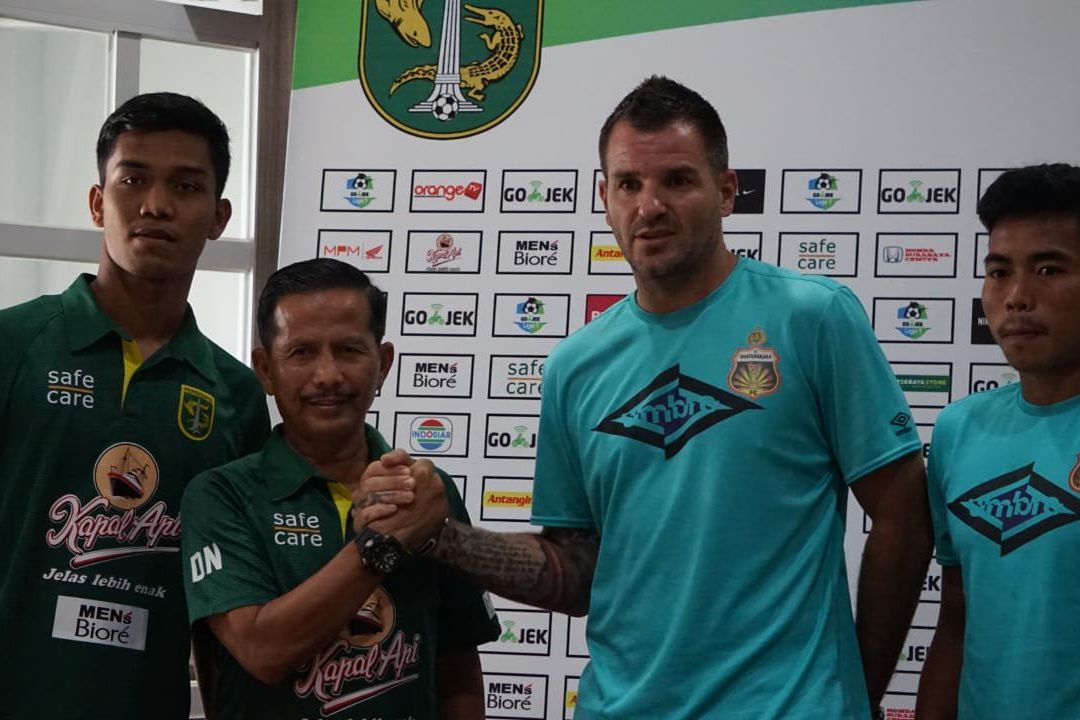 Hadapi Persebaya di Gelora Bung Tomo, McMenemy Tak Gentar