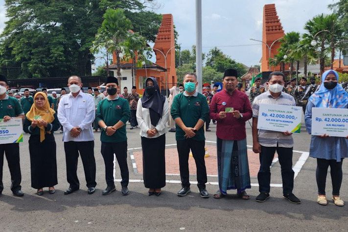BPJS Ketenagakerjaan Cabang Mojokerto Memberikan Jaminan Sosial Kepada 350 Peserta