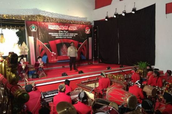 Gelar Wayangan, Kapolres Blitar Bentak Camat