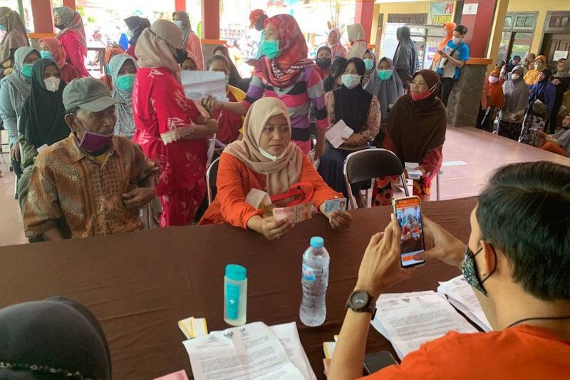 7.793 Warga Kota Mojokerto Mulai Menerima BLT BBM