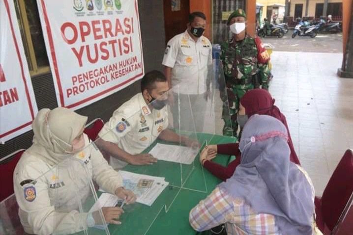 Langgar Jam Malam, 9 Pelaku Usaha di Probolinggo Kena Sanksi