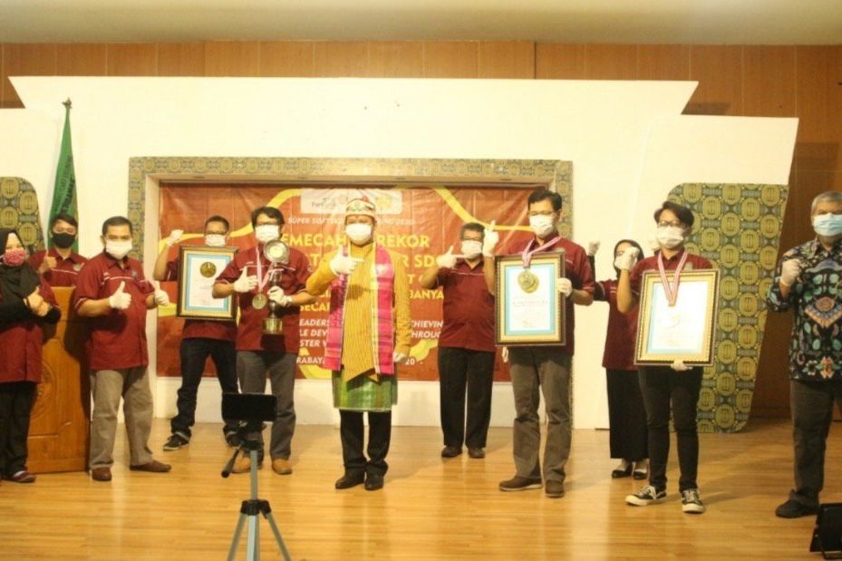 Mahasiswa STIE Perbanas Pecahkan Rekor Kampanye 1372 Poster SDGs Media Sosial