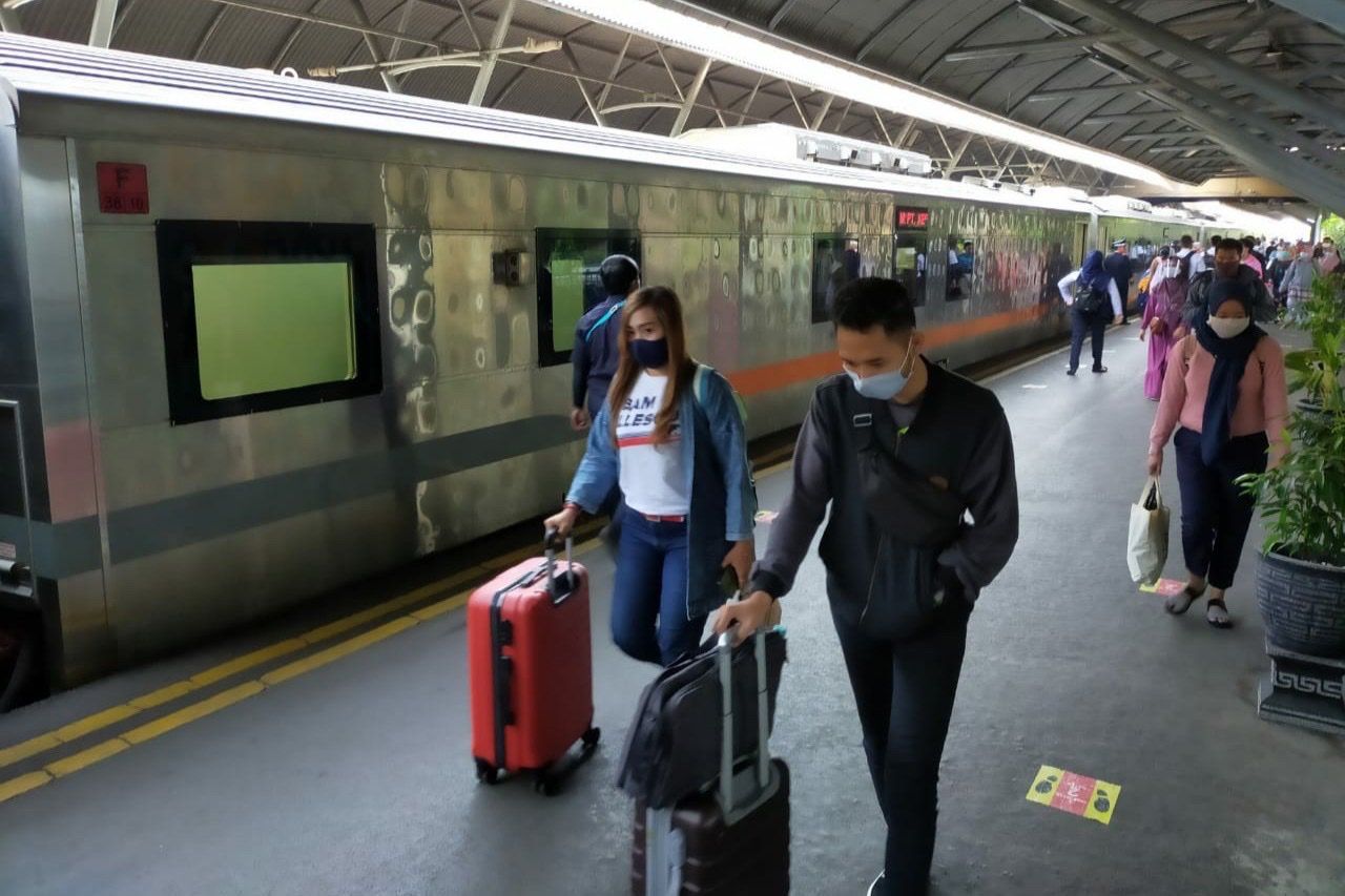 94 Kereta Api di Wilayah Daop 8 Siap Beroperasi Saat Nataru