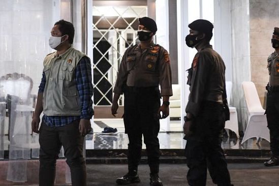 Kantor PDAM Giri Tirta Gresik Digeledah KPK