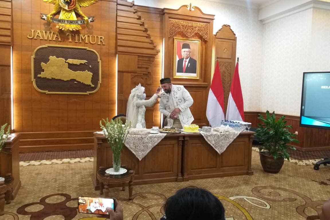 Dispendukcapil Surabaya Layani Pencatatan Akta Perkawinan Virtual