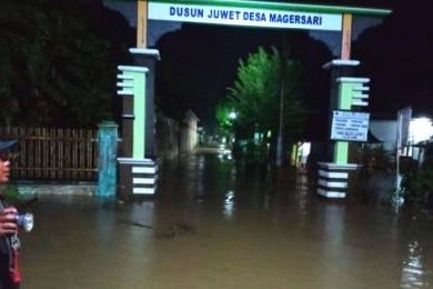 Lamongan Diterjang Banjir Bandang