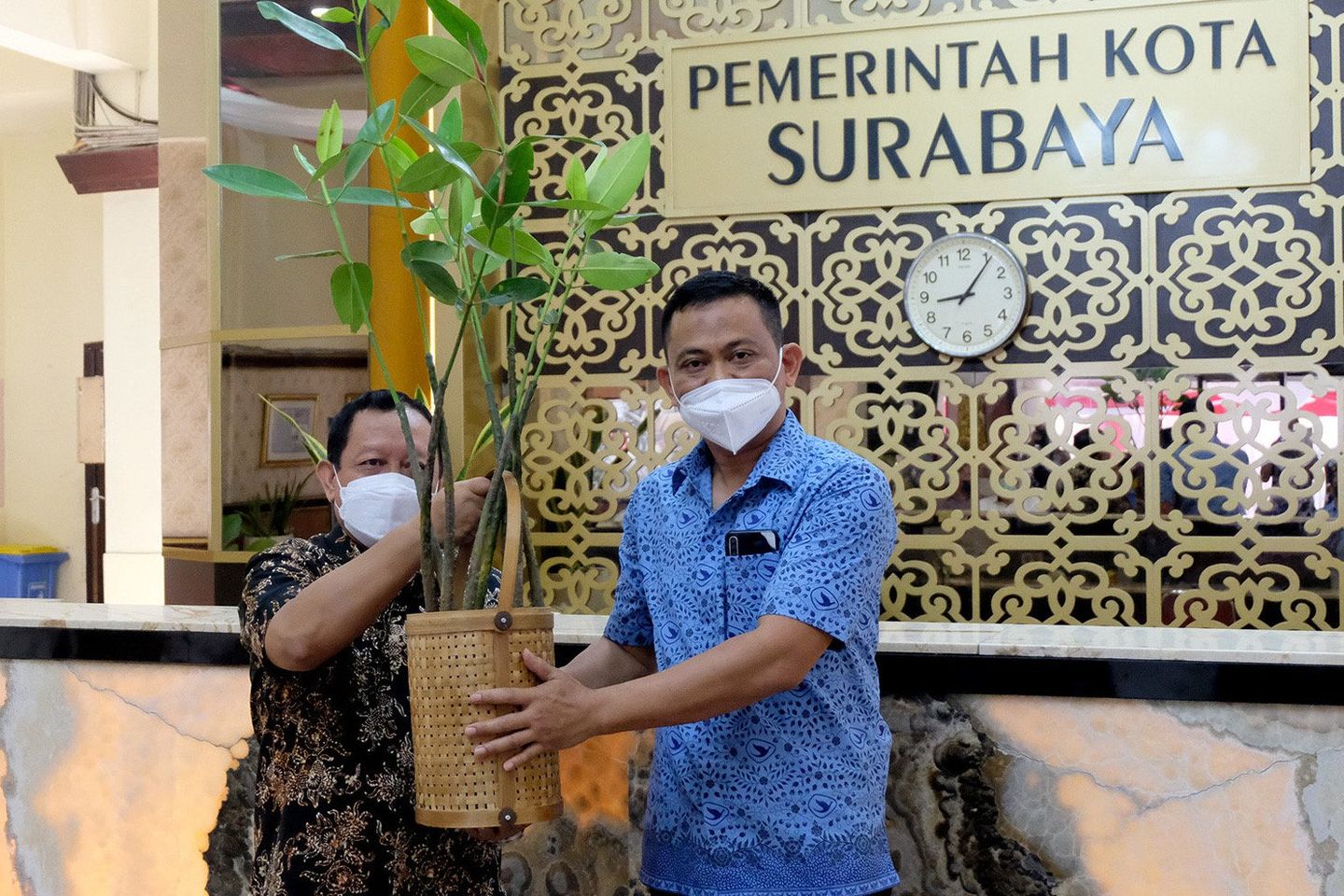 Dukung Konservasi Lingkungan di Surabaya 5000 Bibit Mangrove Siap Ditanam
