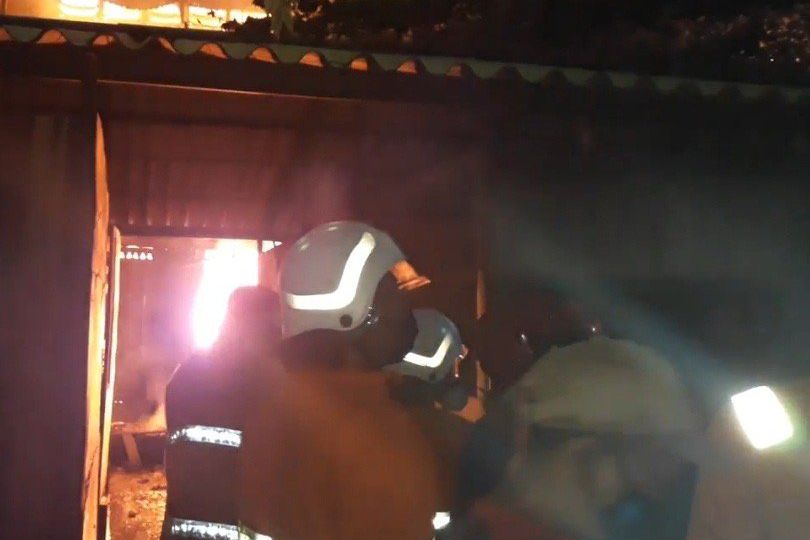 Toko Kerupuk di Pasar Niaga Probolinggo Kebakaran