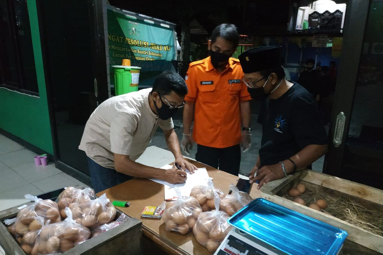 Tantangan Melacak dan Membujuk Pasien Covid-19 di Surabaya