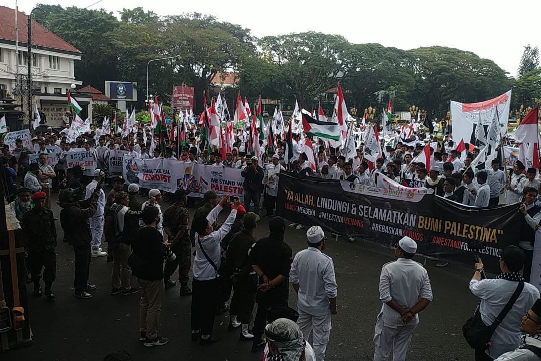 Umat Muslim Malang Raya Gelar Aksi Penggalangan Dana Untuk Palestina 
