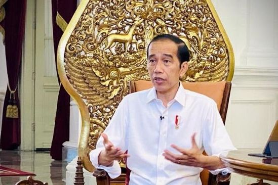 Jokowi Sebut PPKM Tak Efektif dan Konsisten