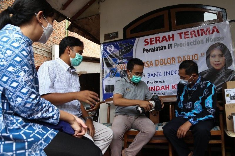 Anggota DPR RI Indah Kurnia Bantu Pelaku Industri Kreatif di Sidoarjo