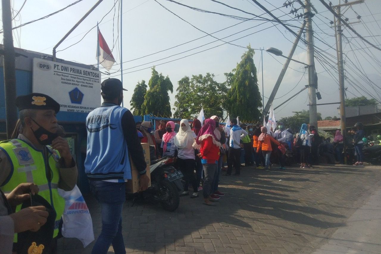 Cuti Dihapus, Buruh Mojokerto Tolak Omnibus Law