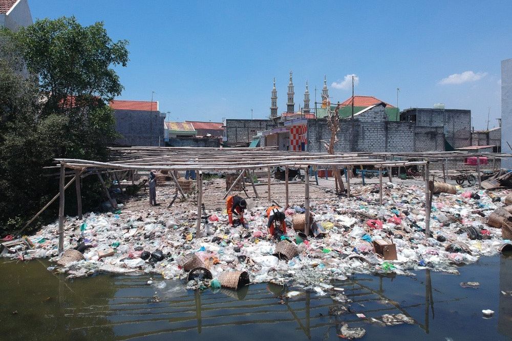 Penelitian Mahasiswa UTM: Mikroplastik di Selat Madura Buktikan Masalah Sampah Belum Selesai