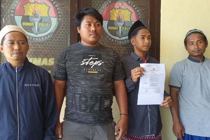 Diduga Lakukan Penganiyaan, Oknum Sekdes di Sampang Madura Dilaporkan ke Polisi