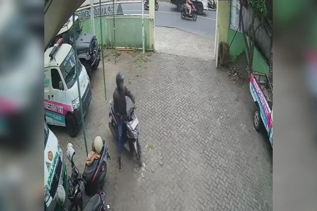 Motor Wartawan Digondol Maling di kantor DPC PKB Jember