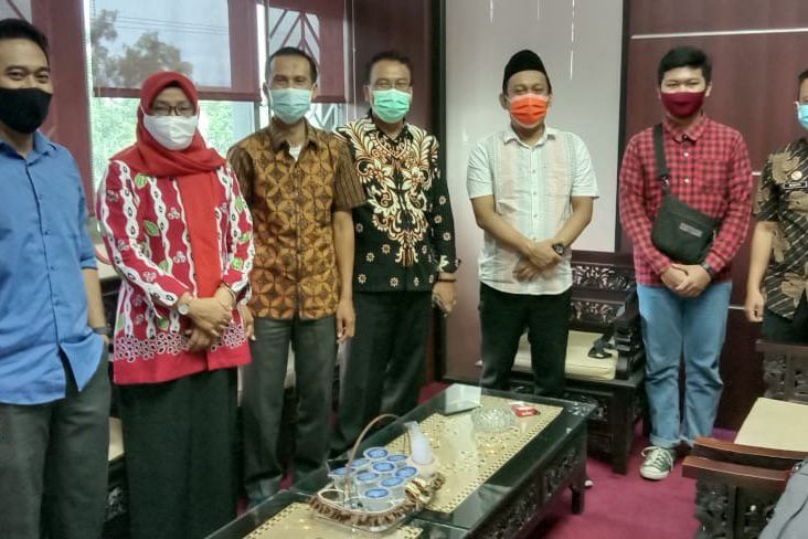 Remaja Anarkis Saat Demo Omnibus Law Disanksi Minta Maaf dan Bersihkan Masjid Polres Sebulan