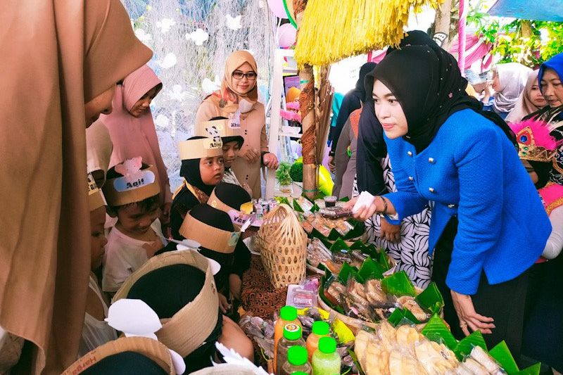 Bunda Paud Sampang Apresiasi Kegiatan Market Day TKIT Nurul Hidayah