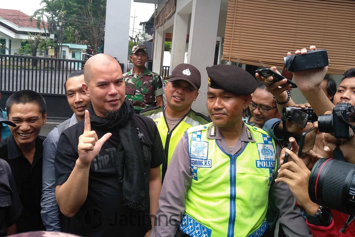 Hari ini Ahmad Dhani Dipindahkan ke Rutan Medaeng