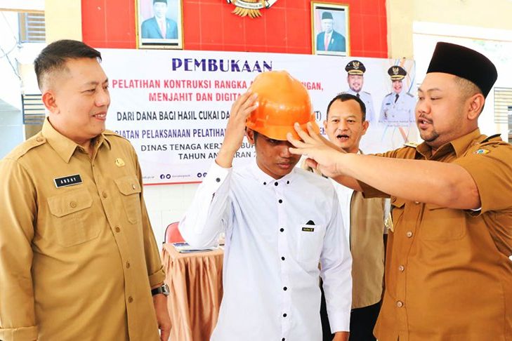 Kolaborasi Dengan Rumah Vokasi, Disnaker Gresik Gelar Pelatihan Keterampilan Kerja