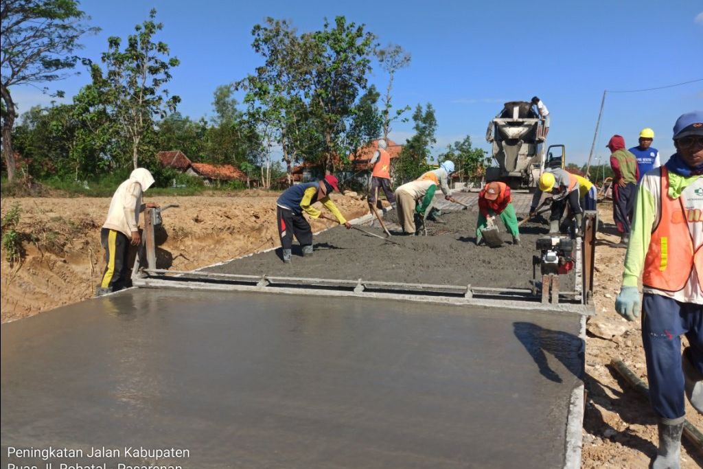 DPUPR Sampang Tuntaskan Proyek Peningkatan Jalan Robatal-Pasarenan
