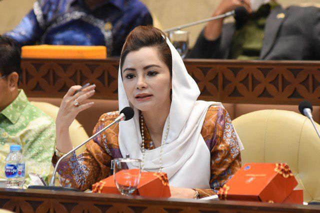 KMP Yunicee Tenggelam, Anggota Komisi V DPR RI Minta Fokus Pada Evakuasi