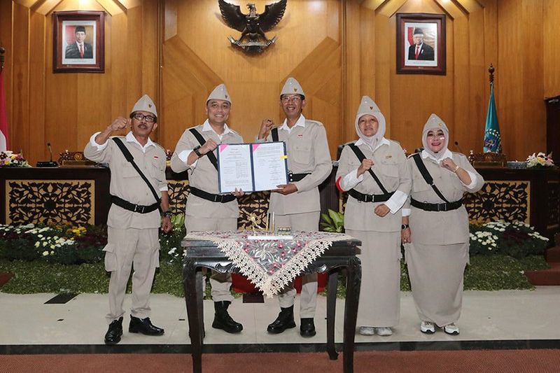 Dok! di Hari Pahlawan, APBD Surabaya Tahun 2023 Sebesar Rp 11,2 Triliun Disahkan