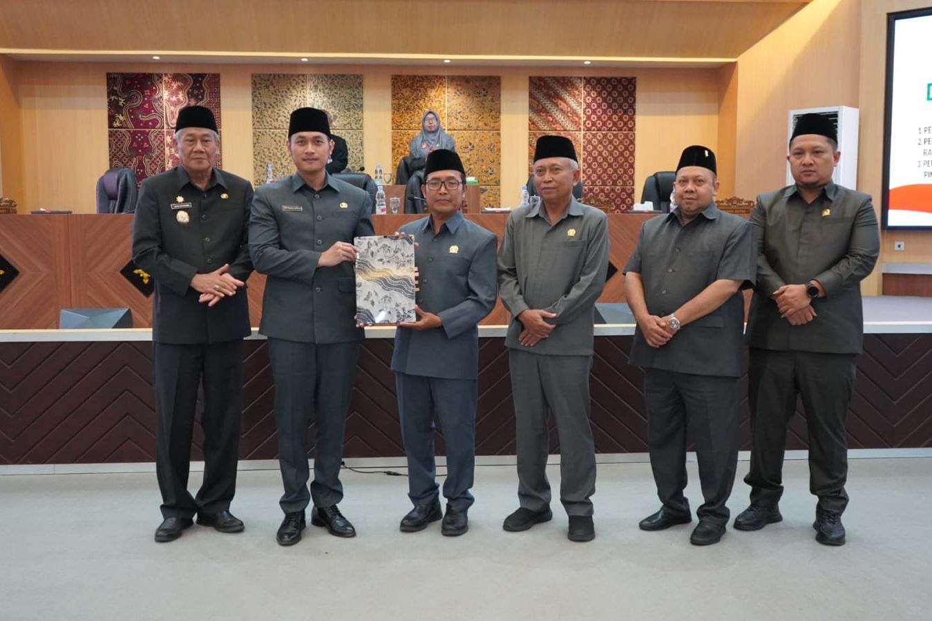 Proyeksi dari Efisiensi dan Silpa, RAPBD Tuban 2026 Disepakati Rp2,9 Triliun