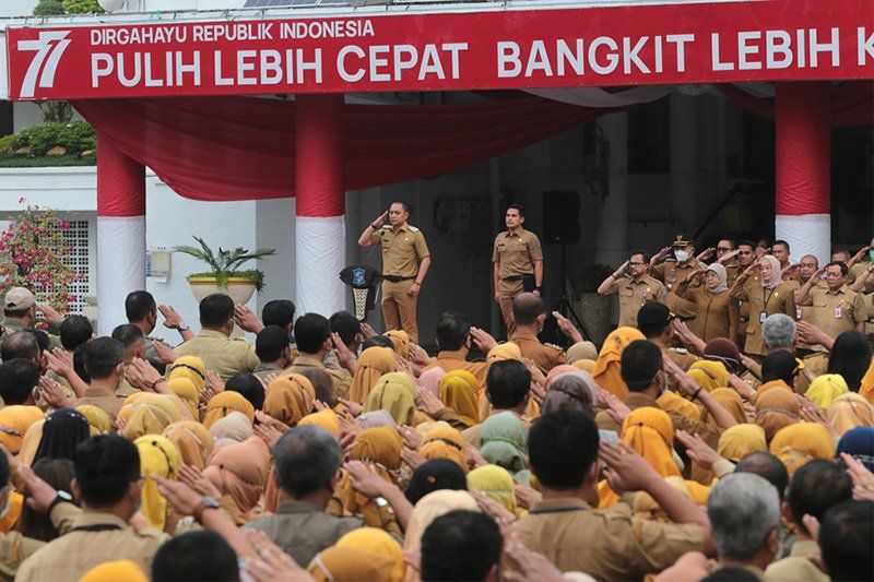 Warganya Jadi Korban Pungli di Penerimaan Tenaga Kontrak, Walkot Eri Cahyadi Akan Pecat dan Pidanakan Oknum ASN