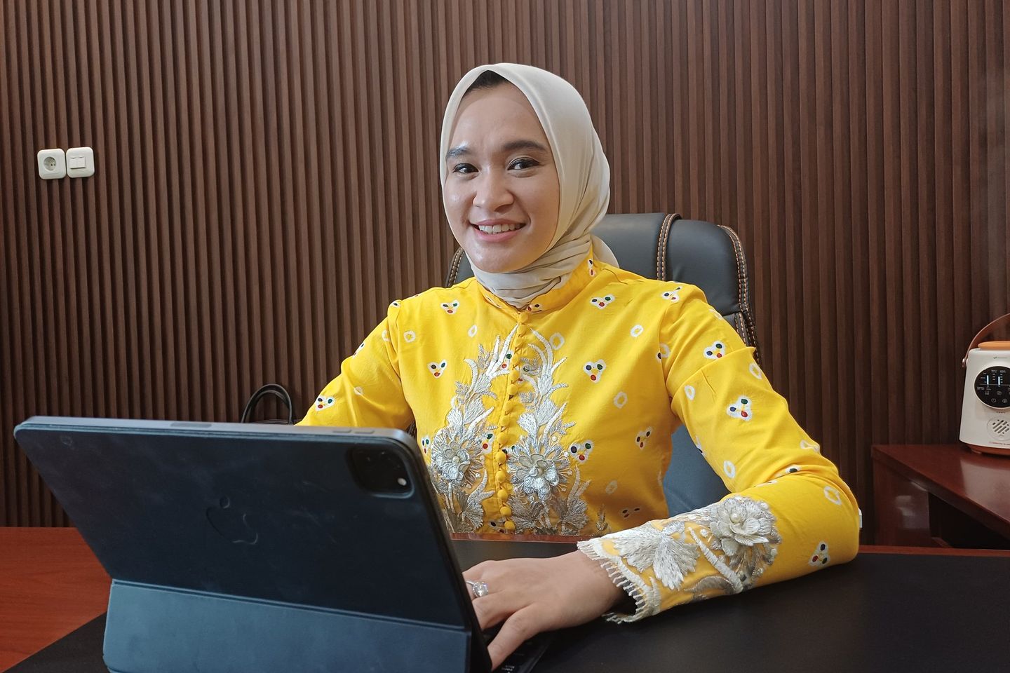 Dari Ning Surabaya ke Advokat Rakyat: Jejak Kartini Masa Kini dalam Kiprah Ita Lydia Grace Violita