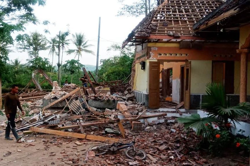 Bahan Mercon untuk Malam Takbiran Meledak, Satu Musala Hancur