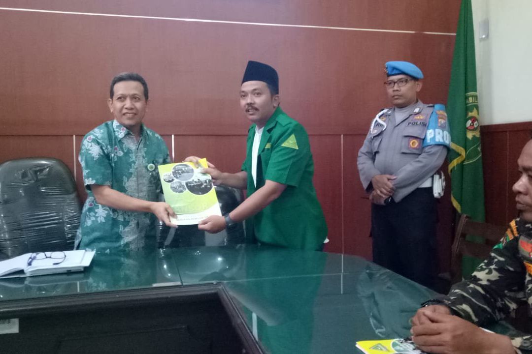 Tolak Prostitusi di Lokalisasi Dolly Jarak Anshor Demo Pengadilan