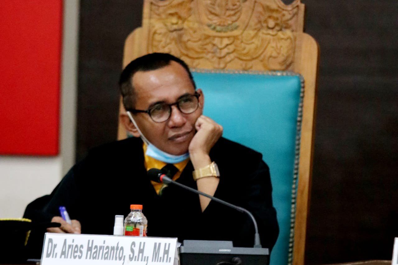 DPRD dan Gerindra Didesak Bersikap Tegas atas Anggota Dewan Main Game dan Merokok saat Rapat Penting