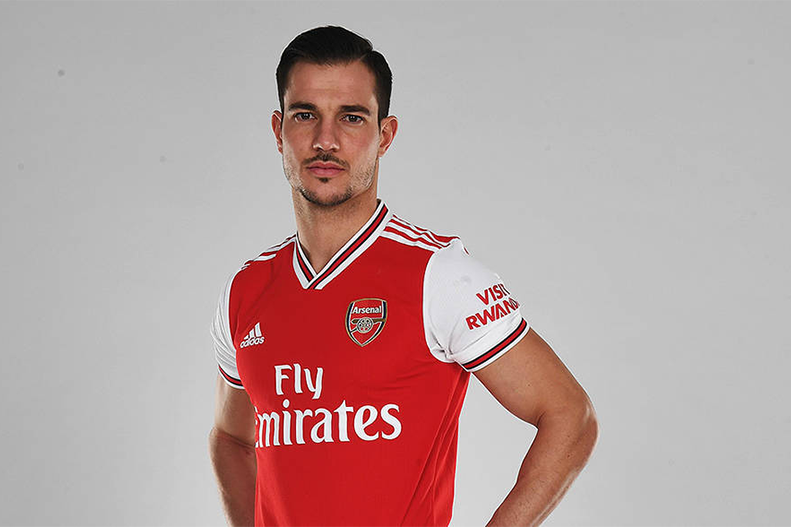 Perkuat Pertahanan, Arsenal Datangkan Cedric Soares dari Southampton