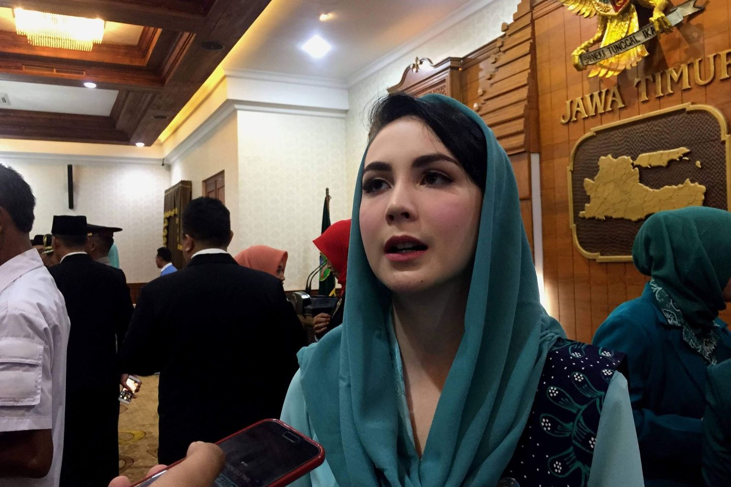 Arumi Akui Grogi Pidato di Grahadi