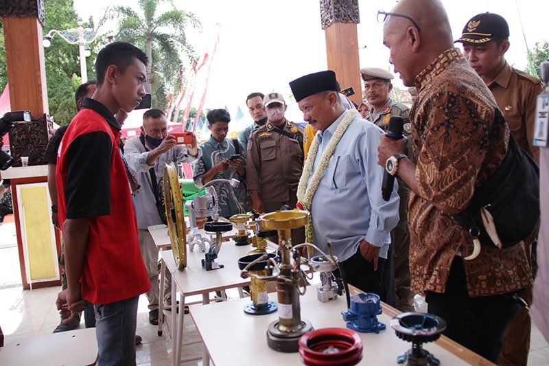Dorong Birokrasi Berinovasi, Bupati Situbondo Beri Penghargaan 10 Lembaga Inovatif
