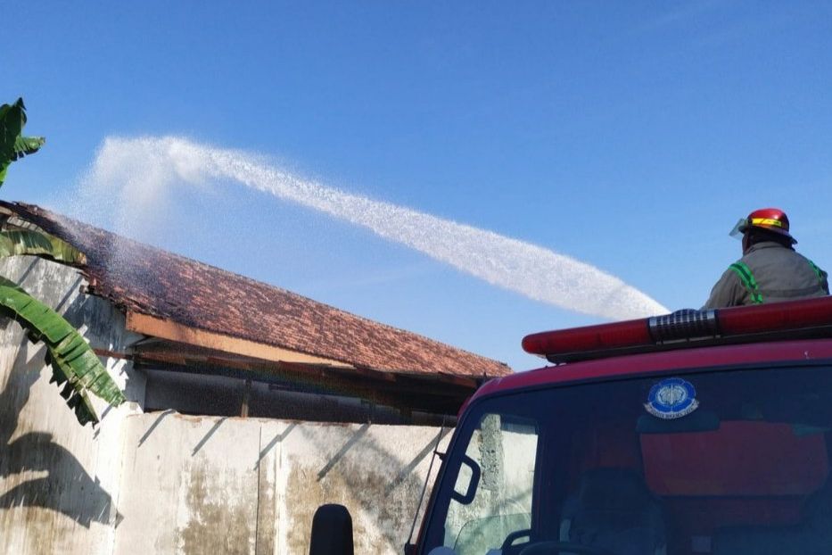 Bangunan SDN Palrejo Jombang Terbakar, Aktivitas Belajar Terganggu