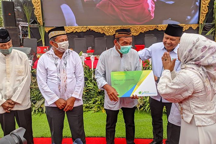 5 Tukang Becak dari Sektor BPU Daftarkan Diri Sebagai Peserta BPJS Keterngakerjaan