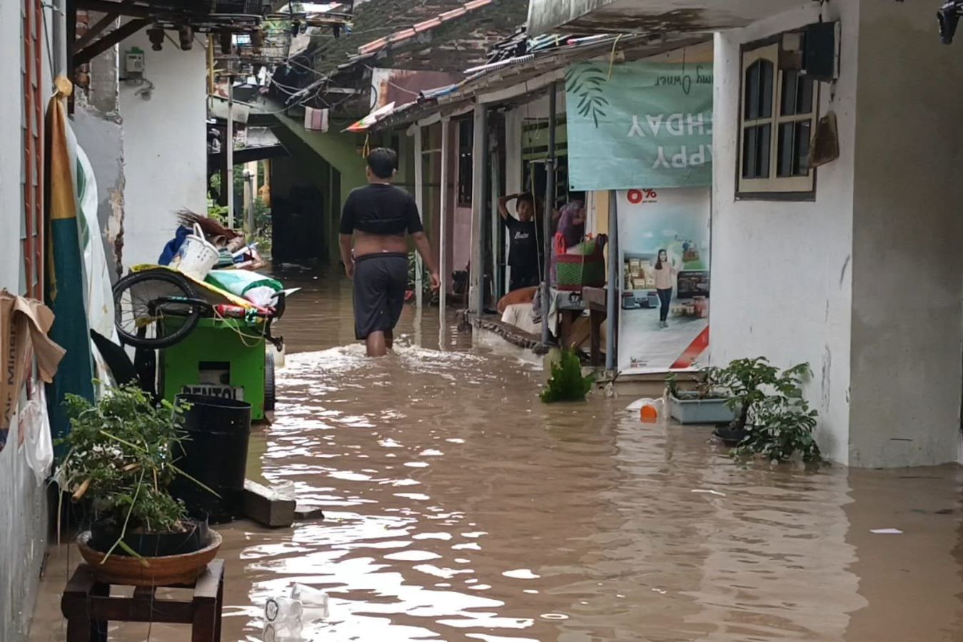 Pemkab Probolinggo Evakuasi Warga Terdampak Banjir, Pantura Kembali Normal