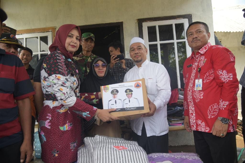 Viral di Medsos, Bantuan Korban Banjir di Jember Sempat Ditarik Kembali