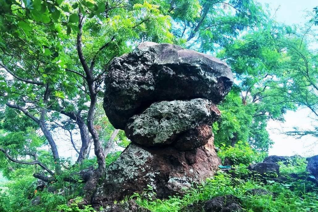 Legenda Batu Numpuk Baluran, dari Mistik hingga Nama Resor