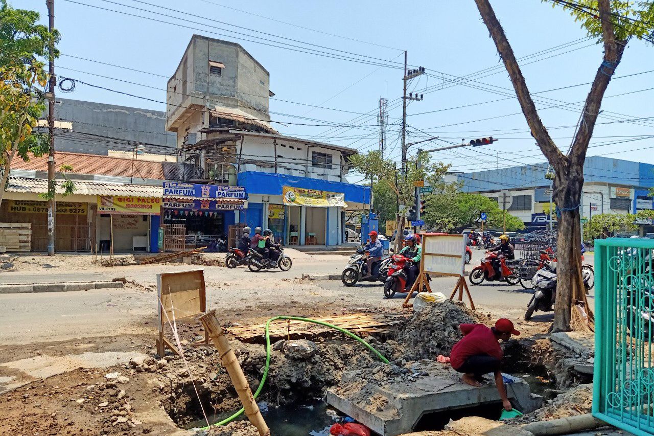 Pemkot Surabaya Janji Tuntaskan Pembangunan <em>Box Culvert</em> di Bratang