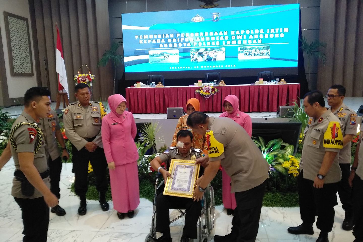 Bripka Andreas Dapat Kenaikan Pangkat Luar Biasa