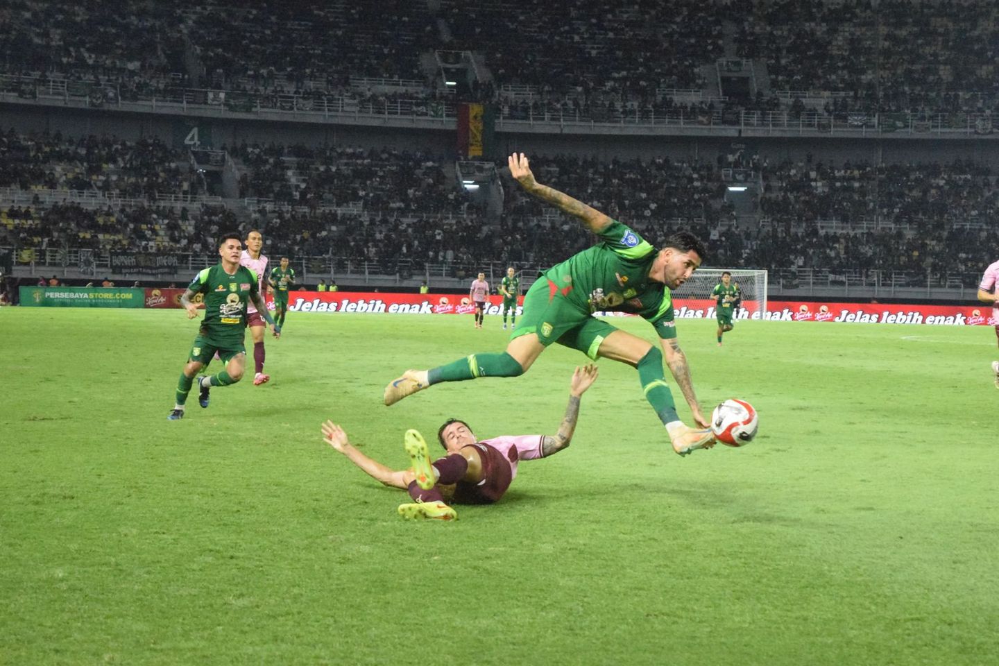 Bruno Moreira Bersinar, Cetak Dua Gol Saat Persebaya Gilas Persik 5-0