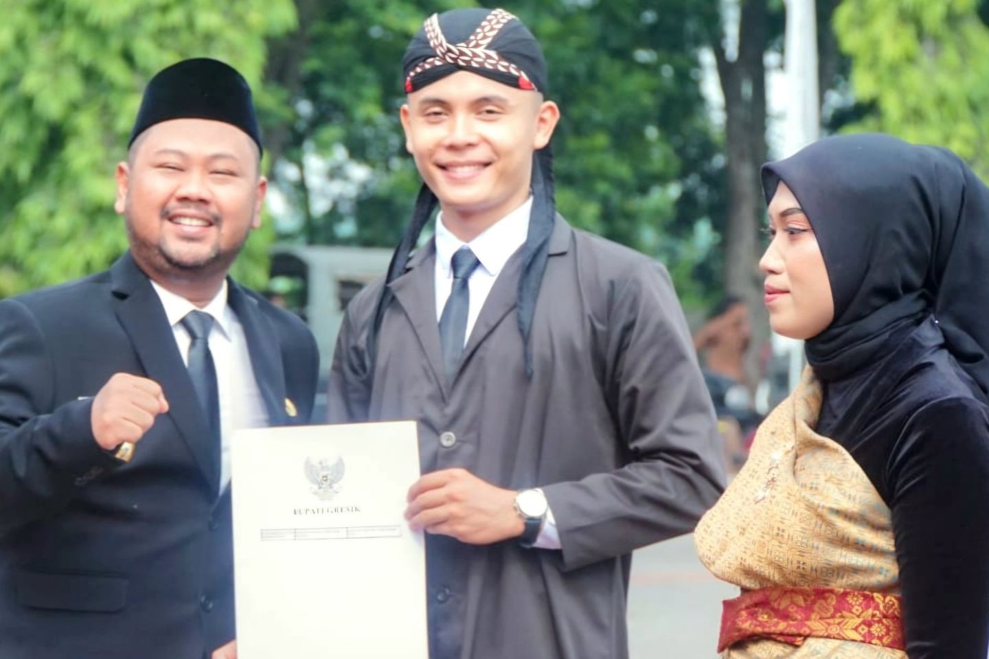 Hari Pahlawan 2025, Bupati Gresik Serahkan 3.022 SK PPPK