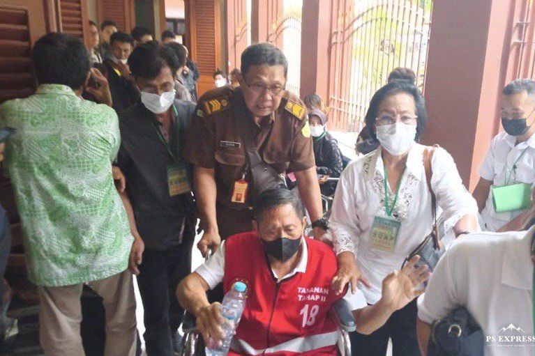 Diduga Memerkosa Anak Asuh, Purnawirawan Polisi Disidang