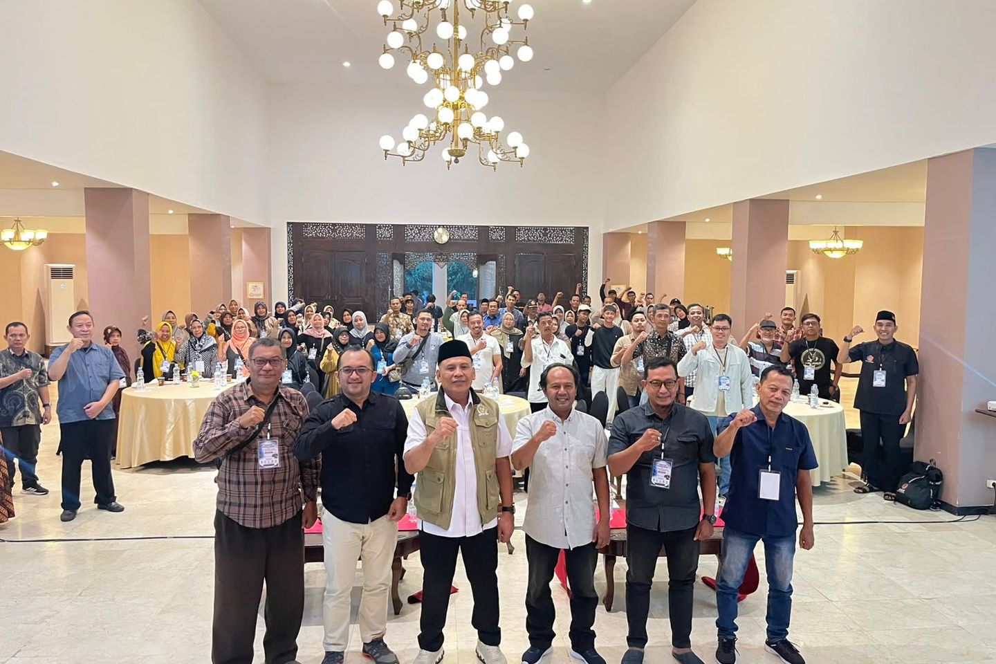 Cak Sumardi Bekali Emak-emak Jombang Literasi Digital, Waspadai Hoaks dan Kejahatan Siber